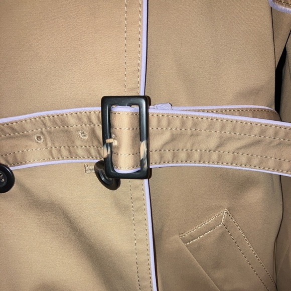 Brand new Ann Taylor double-breasted belted rain coat - Picture 5 of 5